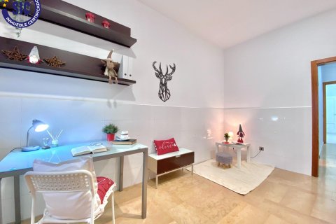 Villa for sale in Silla, Valencia, Spain 5 bedrooms, 300 sq.m. No. 146706 - photo 12