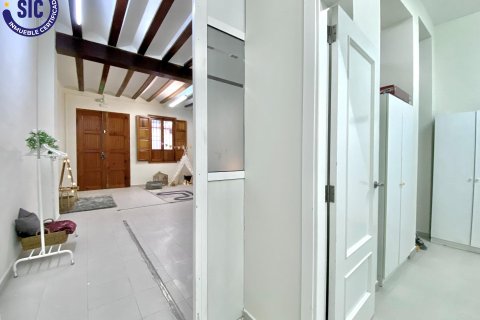 Villa for sale in Silla, Valencia, Spain 5 bedrooms, 300 sq.m. No. 146706 - photo 19