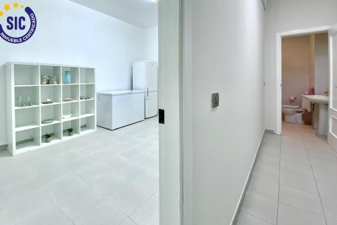 Villa for sale in Silla, Valencia, Spain 5 bedrooms, 300 sq.m. No. 146706 - photo 17