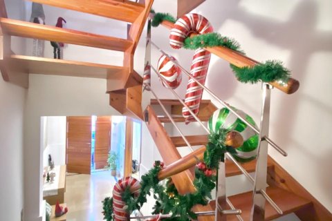 Villa for sale in Silla, Valencia, Spain 5 bedrooms, 300 sq.m. No. 146706 - photo 27