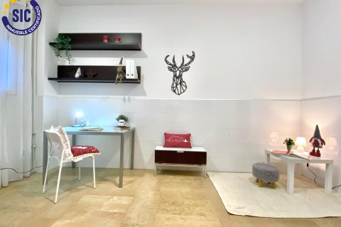 Villa for sale in Silla, Valencia, Spain 5 bedrooms, 300 sq.m. No. 146706 - photo 9