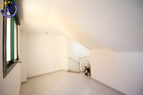 Apartment for sale in Cheste, Valencia, Spain 3 bedrooms, 84 sq.m. No. 146703 - photo 24
