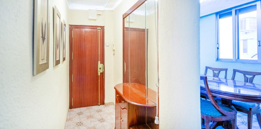 Apartment in Valencia, Spain 2 bedrooms, 48 sq.m. No. 146704