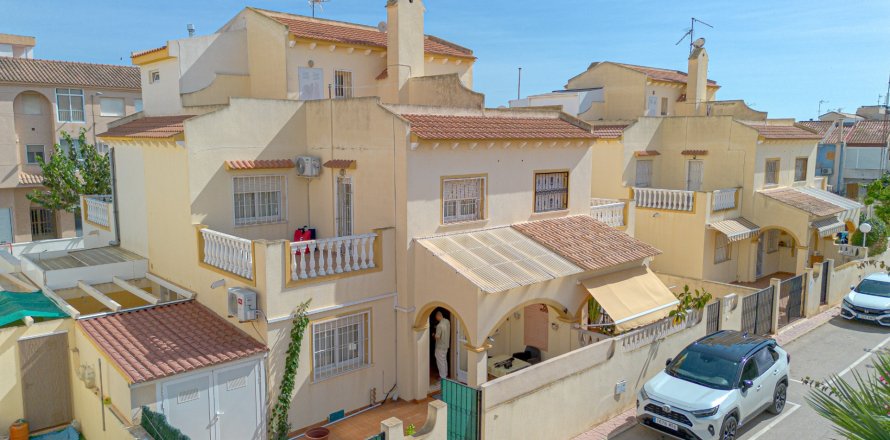 Villa Pilar de la Horadada, Alicante, Espagne 3 chambres, 86 m2 No. 138740