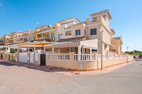 Propiedad comercial en venta Torrevieja, Alicante, España 3 dormitorios, 100 m2 No. 138738 - foto 1