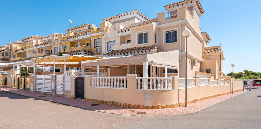 Propiedad comercial Torrevieja, Alicante, España 3 dormitorios, 100 m2 No. 138738