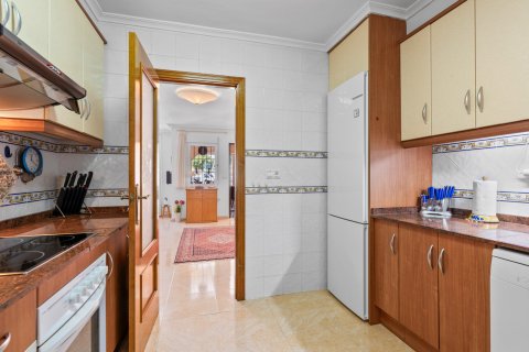 Propiedad comercial en venta Torrevieja, Alicante, España 3 dormitorios, 100 m2 No. 138738 - foto 9
