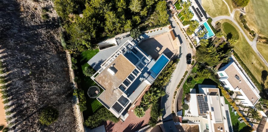 Villa en Pinar De Campoverde, Alicante, España 6 dormitorios, 429 m2 No. 146426