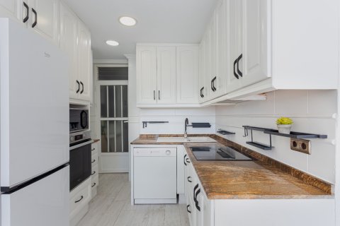 Apartment à vendre à Torrevieja, Alicante, Espagne, 2 chambres, 76 m2 No. 146421 - photo 2