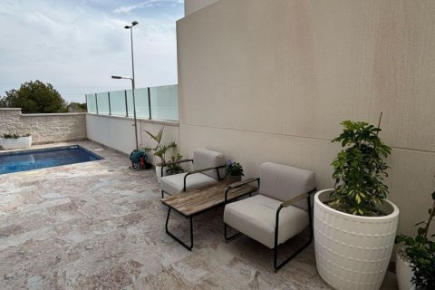 Villa for sale in Villamartin, Alicante, Spain 3 bedrooms, 195 sq.m. No. 146427 - photo 15