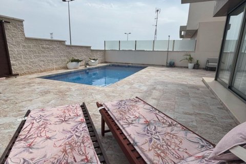 Villa for sale in Villamartin, Alicante, Spain 3 bedrooms, 195 sq.m. No. 146427 - photo 8