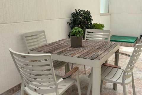 Villa for sale in Villamartin, Alicante, Spain 3 bedrooms, 195 sq.m. No. 146427 - photo 10