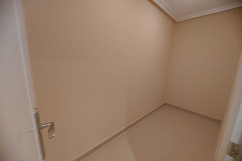Commercial property for sale in Orihuela, Alicante, Spain 3 bedrooms, 132 sq.m. No. 168768 - photo 23