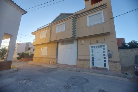 Commercial property for sale in Orihuela, Alicante, Spain 3 bedrooms, 132 sq.m. No. 168768 - photo 4