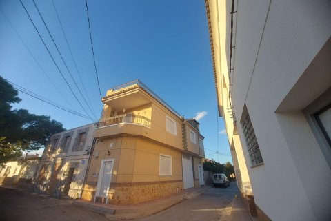 Commercial property for sale in Orihuela, Alicante, Spain 3 bedrooms, 132 sq.m. No. 168768 - photo 3