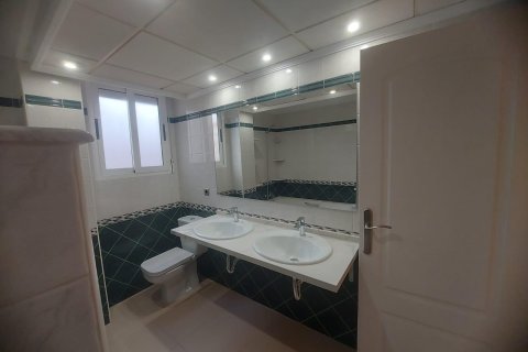 Commercial property for sale in Orihuela, Alicante, Spain 3 bedrooms, 132 sq.m. No. 168768 - photo 26