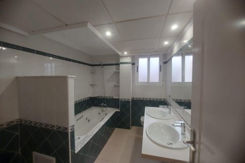 Commercial property for sale in Orihuela, Alicante, Spain 3 bedrooms, 132 sq.m. No. 168768 - photo 25
