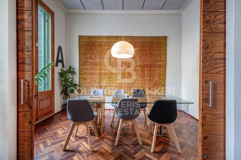 Huoneisto myytävänä Barcelona, Espanja, 3 makuuhuonetta, 178 m2 No. 157099 - kuva 5