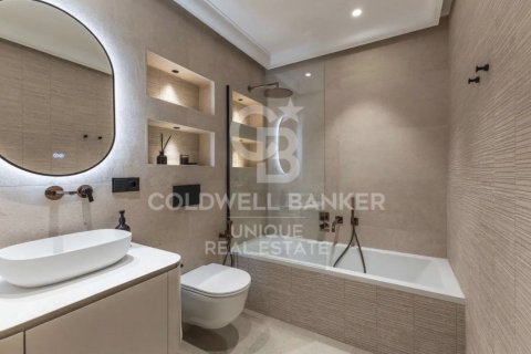 Kattohuoneisto myytävänä Madrid, Espanja, 2 makuuhuonetta, 130 m2 No. 157100 - kuva 10