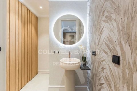 Kattohuoneisto myytävänä Madrid, Espanja, 2 makuuhuonetta, 130 m2 No. 157100 - kuva 14