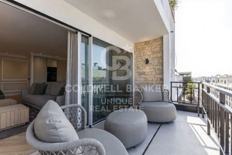 Kattohuoneisto myytävänä Madrid, Espanja, 2 makuuhuonetta, 130 m2 No. 157100 - kuva 1