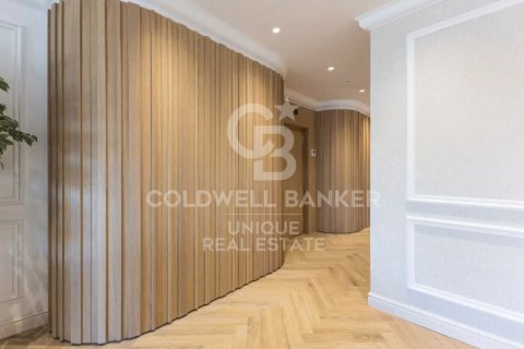 Kattohuoneisto myytävänä Madrid, Espanja, 2 makuuhuonetta, 130 m2 No. 157100 - kuva 11