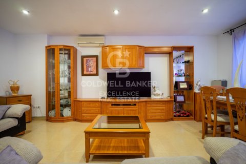 Сasa en venta en Castellón de la Plana, Castellón, España 5 dormitorios, 198 m2 No. 157103 - foto 5