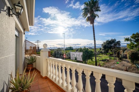 Сasa en venta en Castellón de la Plana, Castellón, España 5 dormitorios, 198 m2 No. 157103 - foto 2