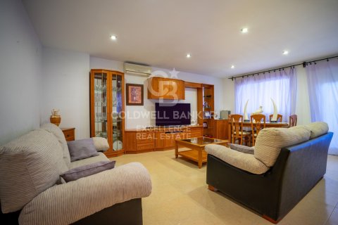 Townhouse zum Verkauf in Castellon de la Plana, Castellon, Spanien 5 Schlafzimmer, 198 m2 Nr. 157103 - Foto 3