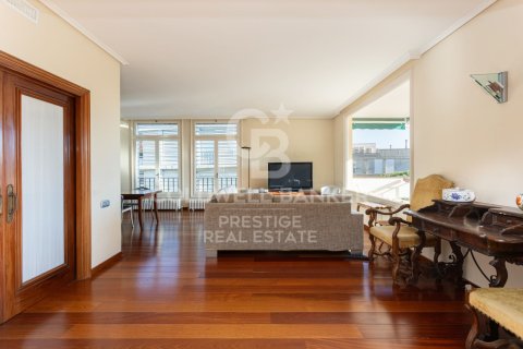 Apartment à vendre à Barcelona, Espagne, 6 chambres, 228 m2 No. 157104 - photo 4