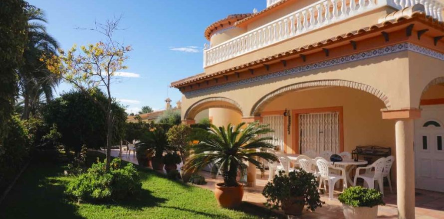 Villa à Cabo Roig, Alicante, Espagne 7 chambres, 295 m2 No. 145487