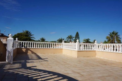 Villa à vendre à Cabo Roig, Alicante, Espagne, 7 chambres, 295 m2 No. 145487 - photo 5