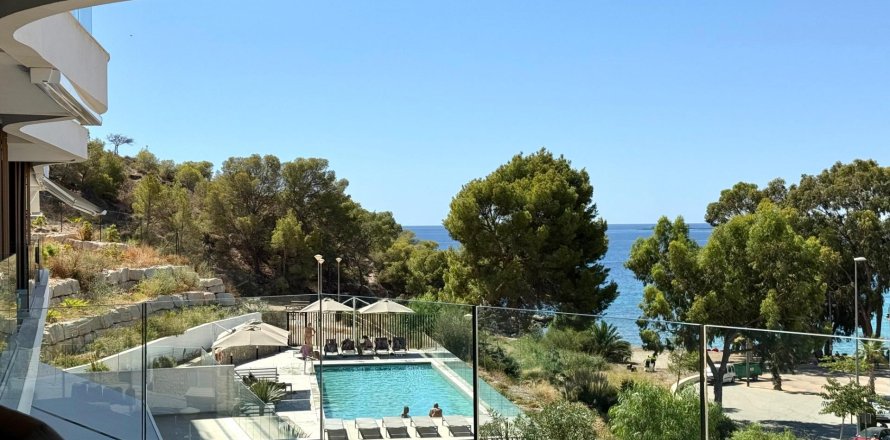 Apartment in Villajoyosa, Alicante, Spain 2 bedrooms, 100 sq.m. No. 133029