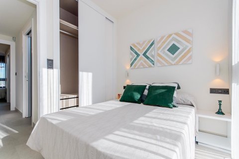 Bungalo pārdošanā Torrevieja, Alicante, Spānijā 2 istabas, 63 m2 Nr. 154711 - attēls 17