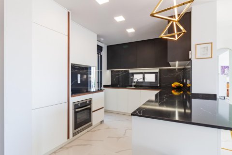 Huoneisto myytävänä San Miguel de Salinas, Alicante, Espanja, 2 makuuhuonetta, 101 m2 No. 189011 - kuva 13