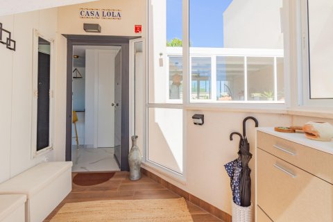 Huoneisto myytävänä San Miguel de Salinas, Alicante, Espanja, 2 makuuhuonetta, 101 m2 No. 189011 - kuva 3
