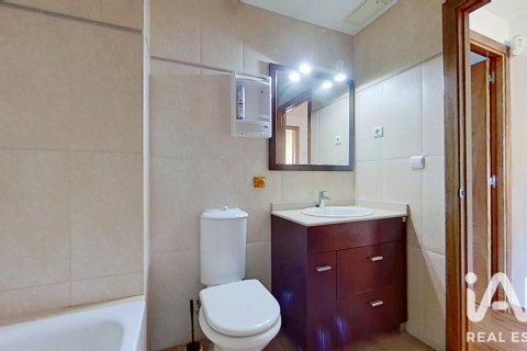 Продажа квартиры в Эль-Вендрель, Таррагона, Испания 3 спальни, 74м2 №187895 - фото 19