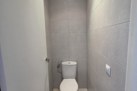 Продажа дома в Л'Аметлья-де-Мар, Таррагона, Испания 4 спальни, 142м2 №187900 - фото 16