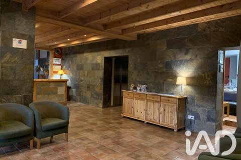 Продажа коммерческой недвижимости в Альп, Герона, Испания 2731м2 №188167 - фото 4