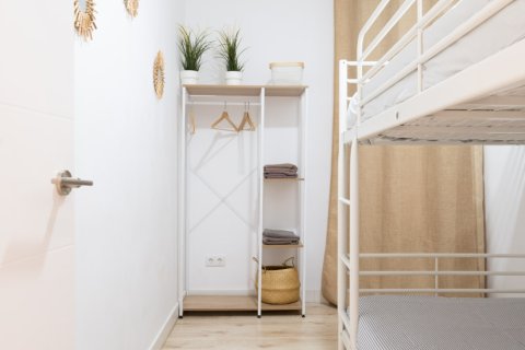 Apartment à vendre à Barcelona, Espagne, 3 chambres, 65 m2 No. 188165 - photo 5