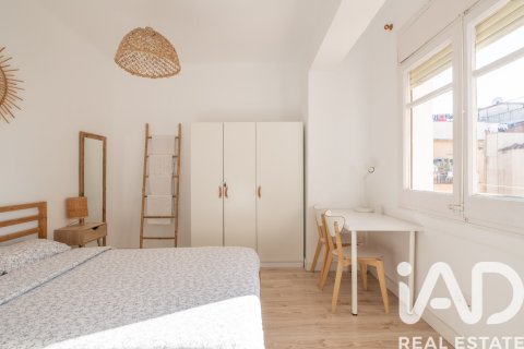 Apartment à vendre à Barcelona, Espagne, 3 chambres, 65 m2 No. 188165 - photo 15
