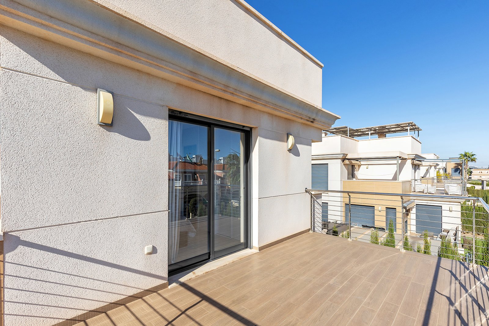 Villa en La Zenia, Alicante, España 5 dormitorios, 296 m2 No. 133952