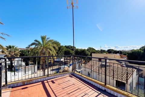 Duplex for sale Punta Prima, Alicante, Spain 4 bedrooms, 104 sq.m. No. 133953 - photo 22