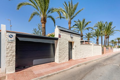 Villa for sale Torrevieja, Alicante, Spain 4 bedrooms, 141 sq.m. No. 133955 - photo 29