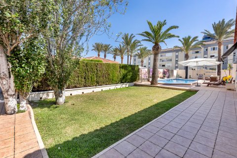 Villa for sale Torrevieja, Alicante, Spain 4 bedrooms, 141 sq.m. No. 133955 - photo 25