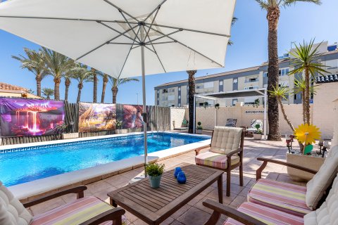 Villa for sale Torrevieja, Alicante, Spain 4 bedrooms, 141 sq.m. No. 133955 - photo 5
