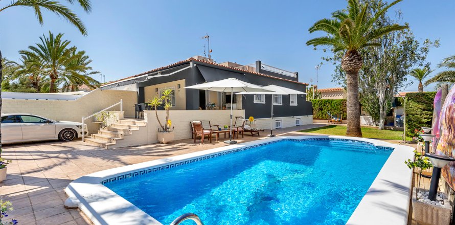 Villa Rocio Del Mar, Alicante, Spānijā 4 istabas, 141 m2 Nr. 133955