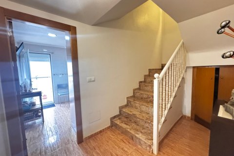 Villa till salu i Los Alcazares, Murcia, Spanien 4 sovrum, 160 kvm. Nr. 143640 - foto 23