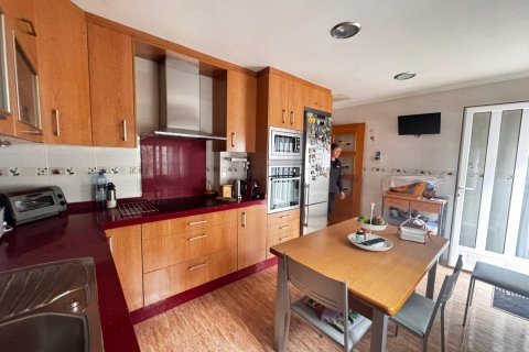 Villa till salu i Los Alcazares, Murcia, Spanien 4 sovrum, 160 kvm. Nr. 143640 - foto 7