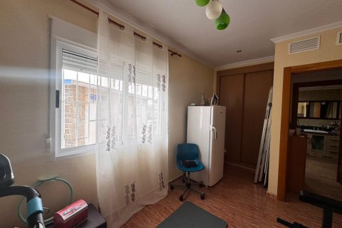 Villa till salu i Los Alcazares, Murcia, Spanien 4 sovrum, 160 kvm. Nr. 143640 - foto 15